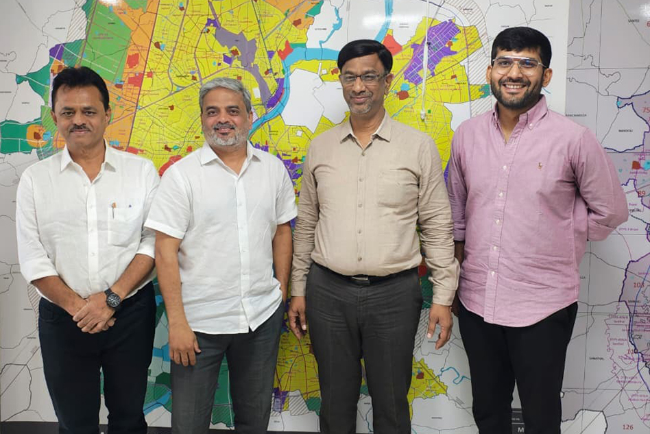 A meeting with Shri Rameshbhai Desai, TDO, AMC